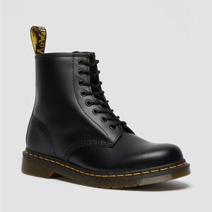 New Dr. Martens 1460 Smooth Leather Lace Up Boots